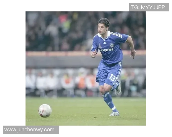 三十号足球明星的辉煌历程与传奇瞬间揭秘