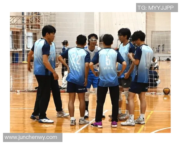 上海排球队在全运会中的耐力表现值得称赞展现出顽强拼搏的精神风貌